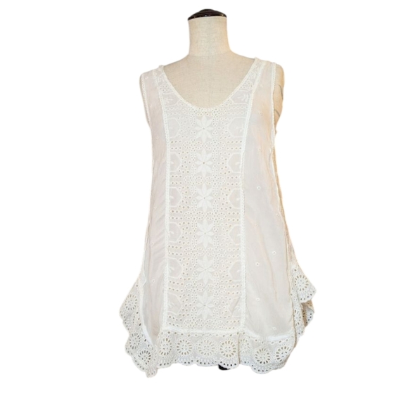 Johnny Was White Eyelet Tank Top Flowy Floral Embroidered XS - Picture 1 of 7